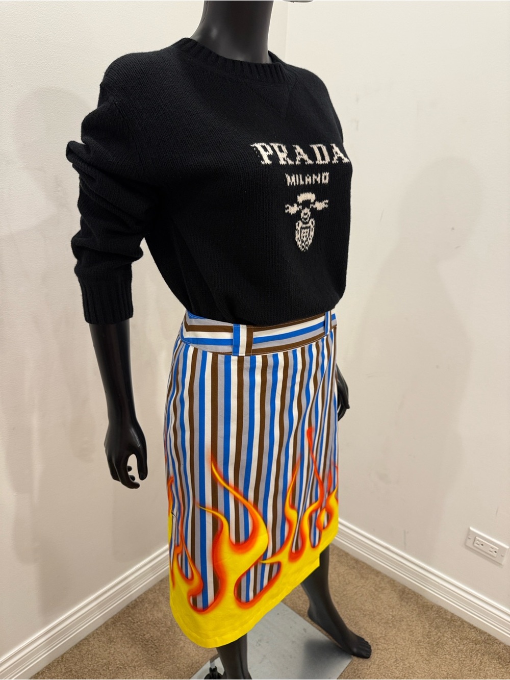 PRADA Iconic classic Logo Intarsia Black Knit Sweater IT 40 Worn Once - Picture 8 of 11